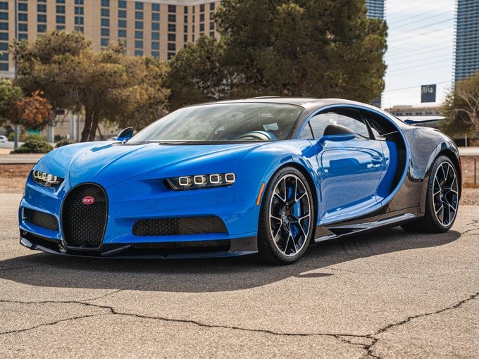 【2018年式 Bugatti Chiron】究極の美とパフォーマンスが融合した一台