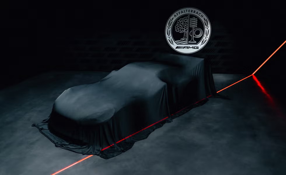 【速報】メルセデスAMG GT「トラック・スポーツ」登場間近！軽量化＆空力強化で“グリーンヘルの王”に挑戦